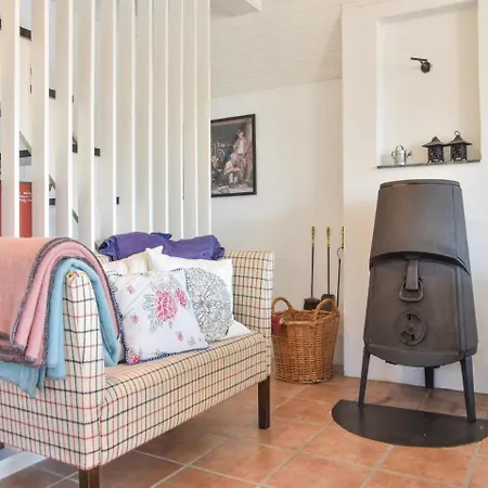 Three-bedroom Holiday In 펜션