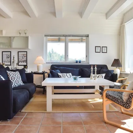 Three-bedroom Holiday In *