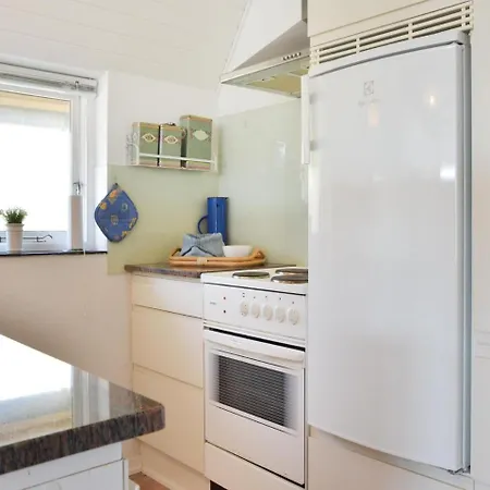 Three-bedroom Holiday In 펜션 링쾨빙
